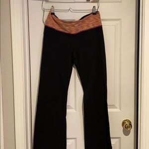 Lululemon size 8L yoga pant